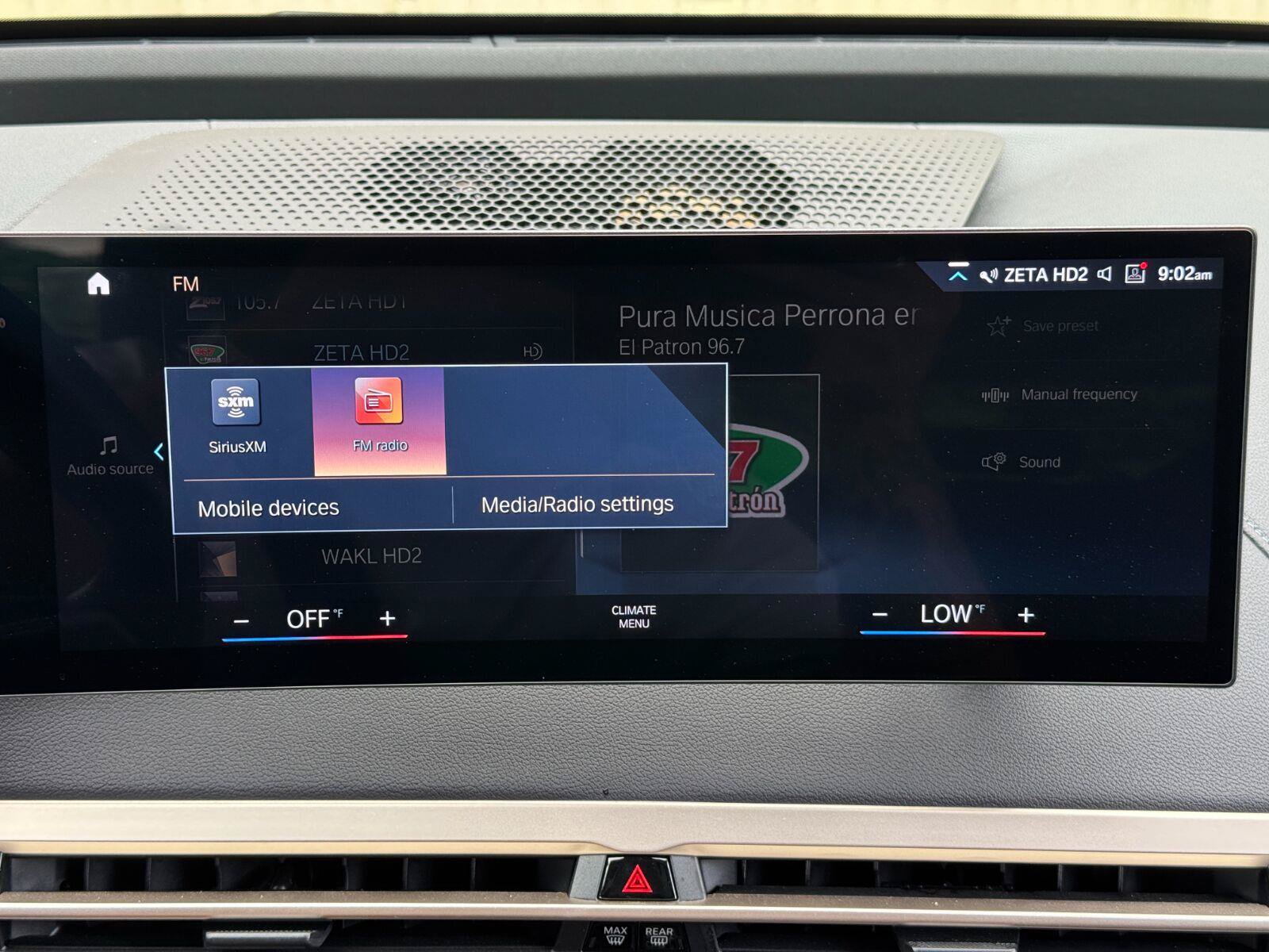 Used 2022 BMW iX xDrive50 w/ Sport Package AWD/4WD image 26