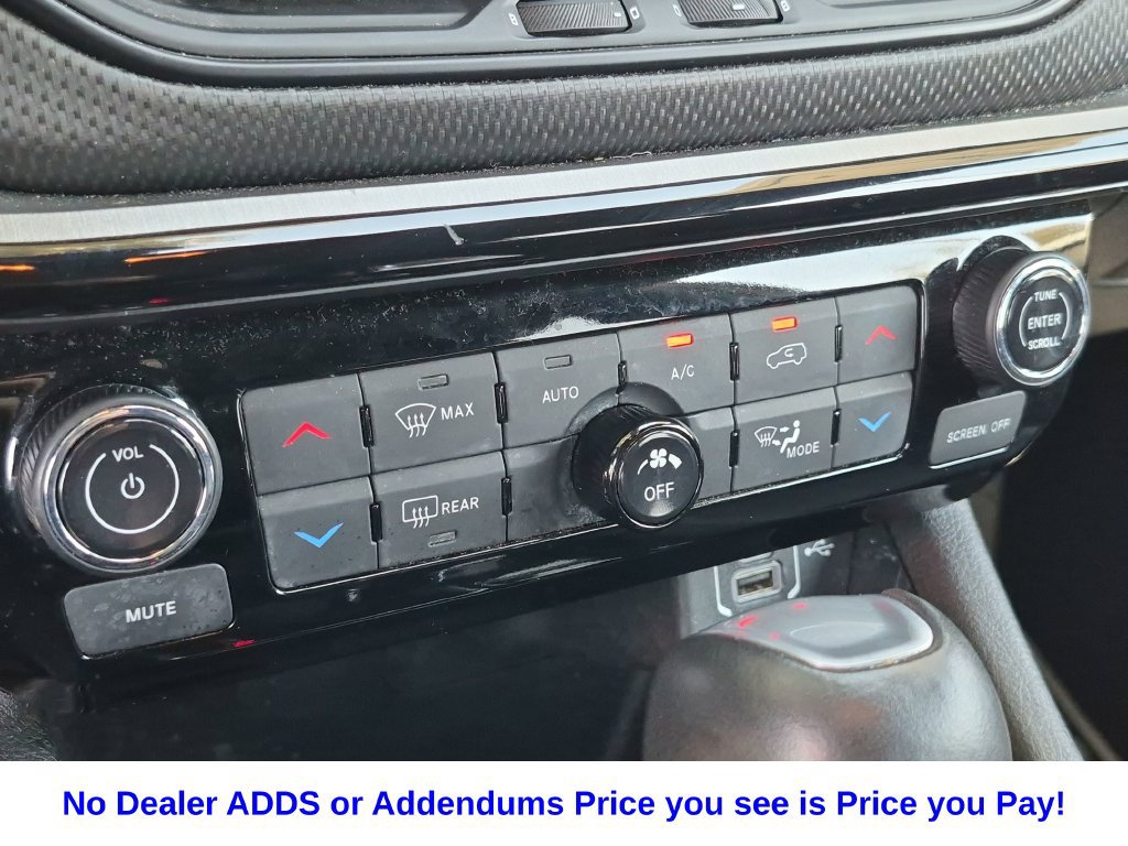 Used 2025 Jeep Compass Trailhawk AWD/4WD image 30