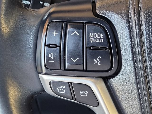 Used 2014 Toyota Highlander Plus FWD image 29