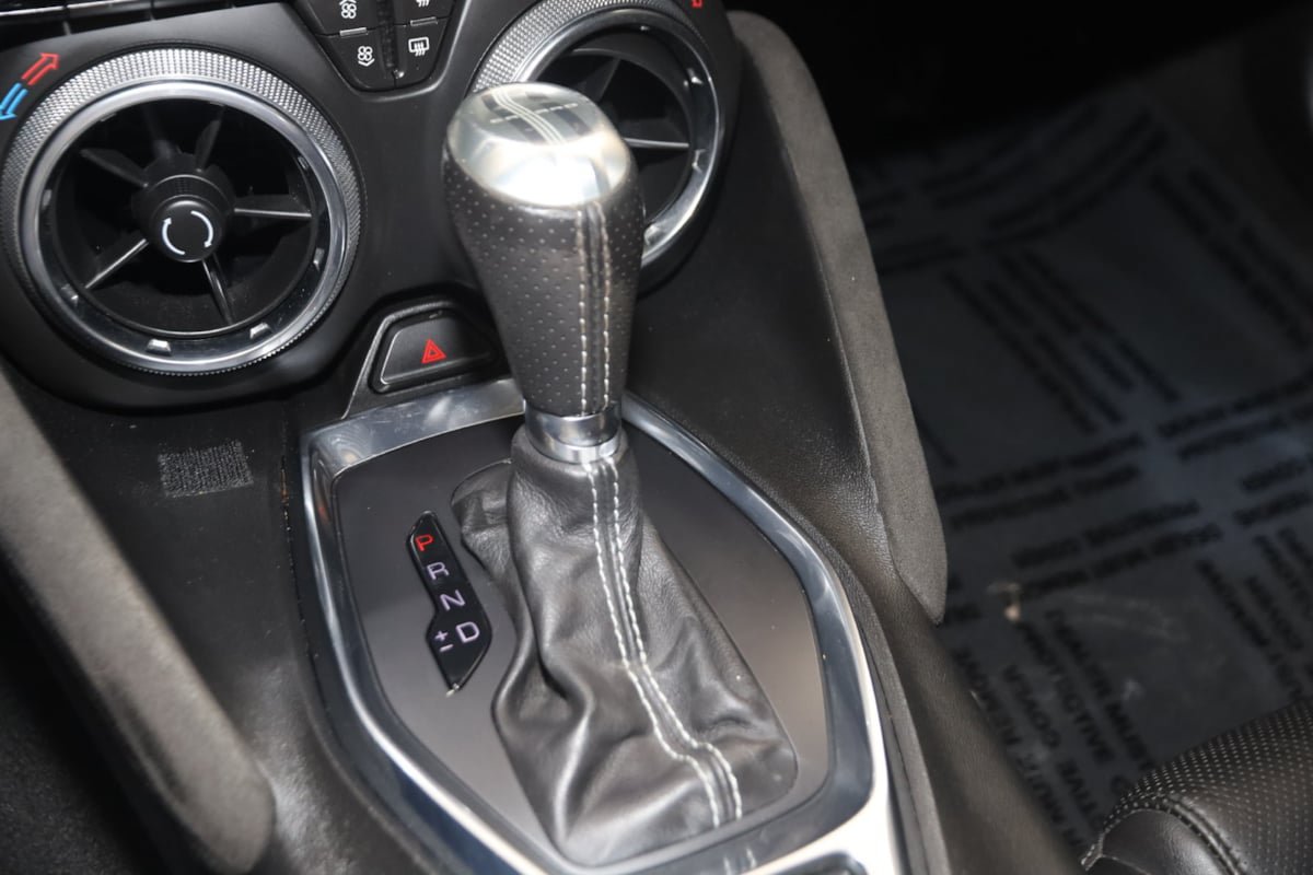 Used 2020 Chevrolet Camaro SS RWD image 7