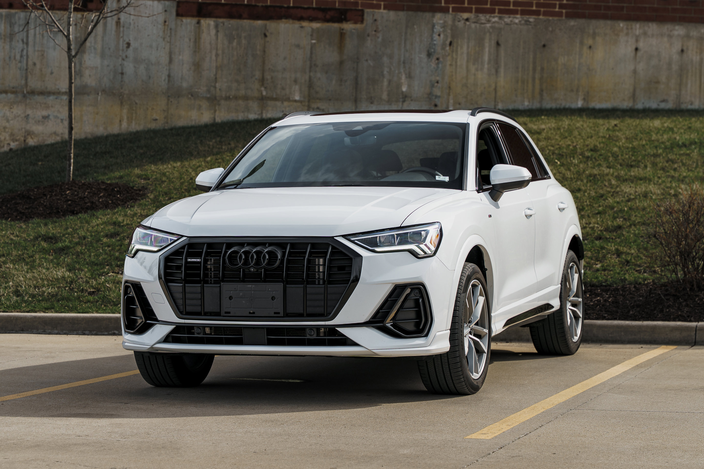 Used 2023 Audi Q3 2.0T Premium Plus w/ Premium Plus Package image 7