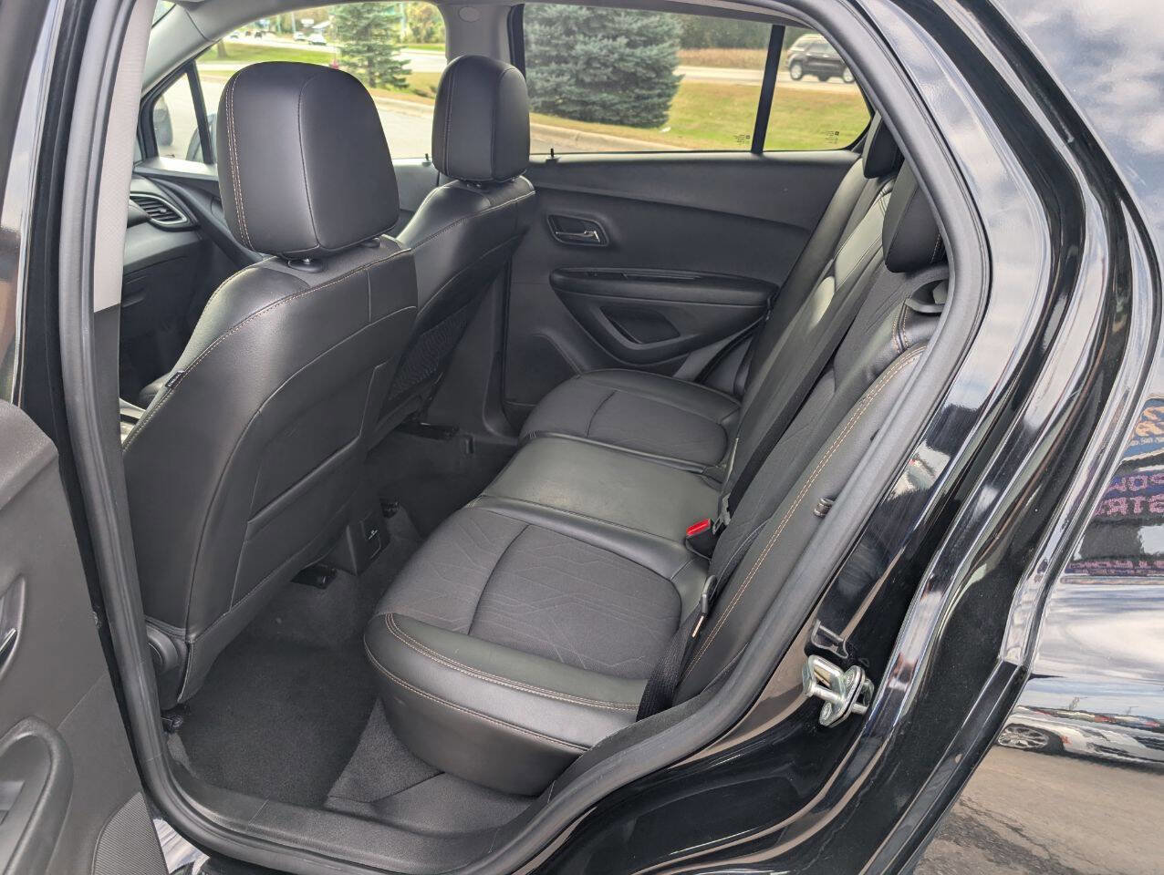 Used 2017 Chevrolet Trax LT w/ LT Convenience Package image 14