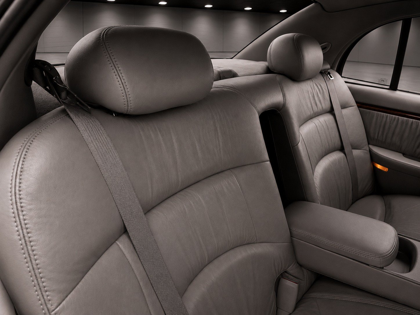Used 2002 Buick Park Avenue Ultra w/ Gran Touring Pkg FWD image 13