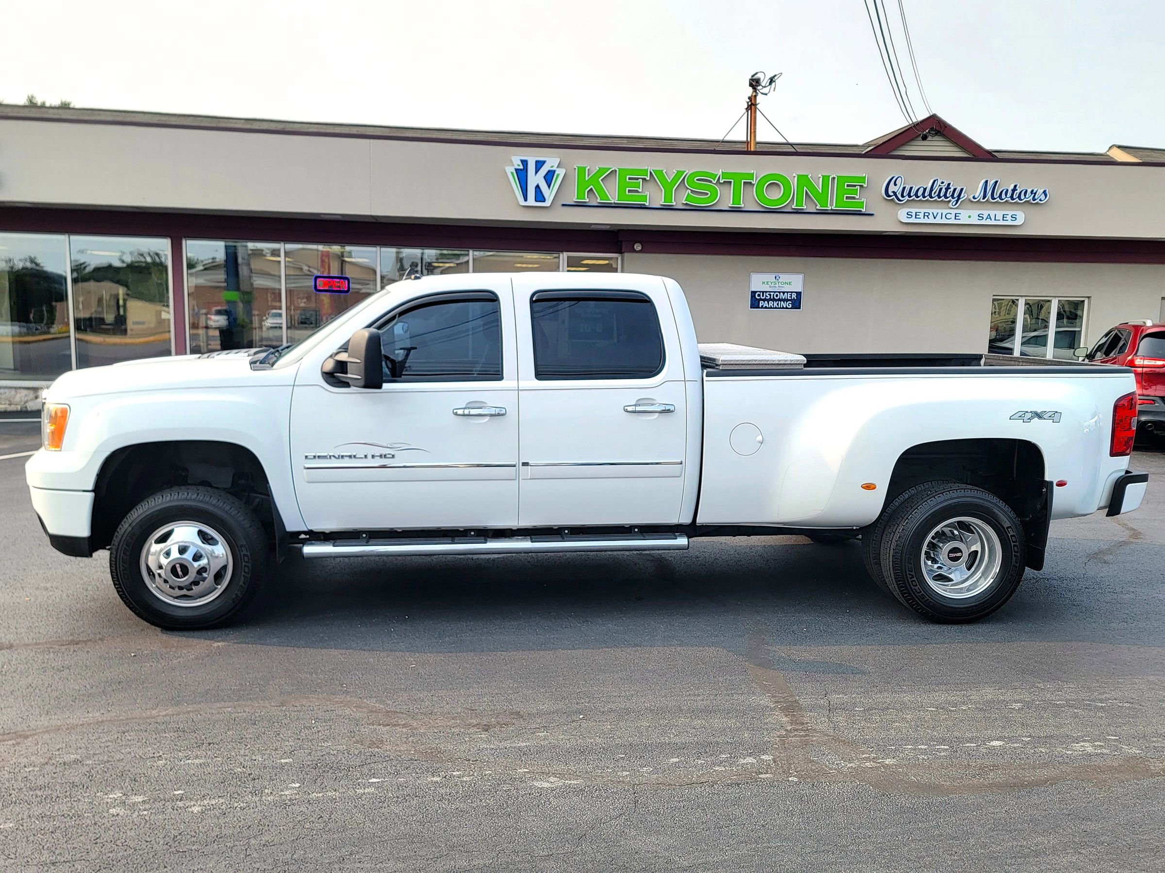Used 2012 GMC Sierra 3500 Denali image 8