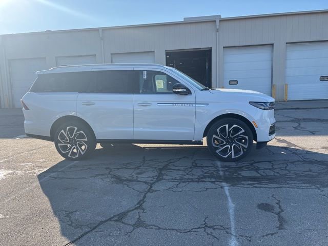 New 2026 Lincoln Navigator Reserve image 2
