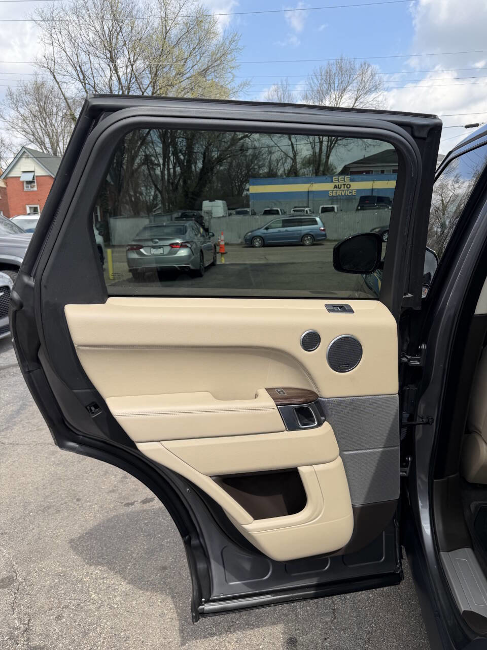 Used 2014 Land Rover Range Rover Sport HSE image 12