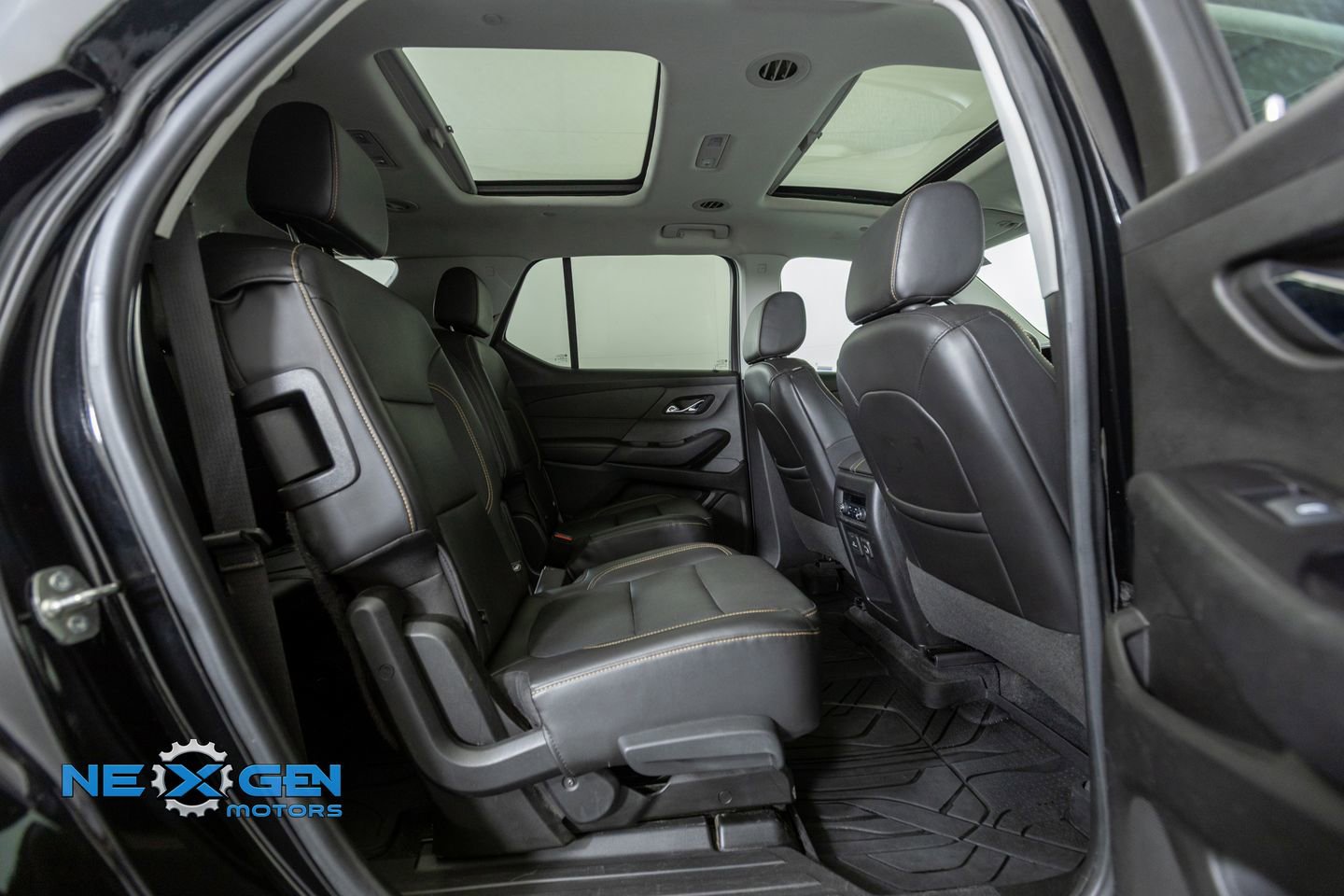 Used 2020 Chevrolet Traverse Premier w/ Redline Edition image 34