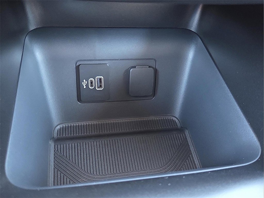 New 2026 Ford Explorer Active image 15