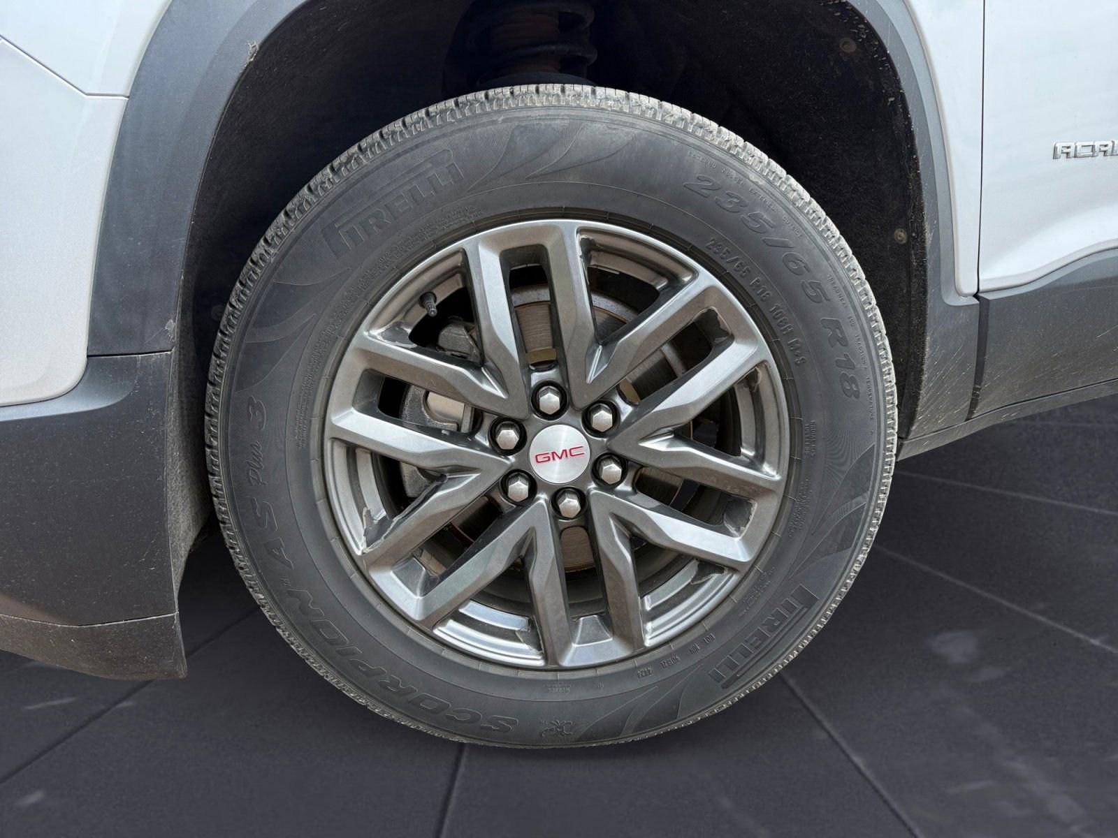 Used 2018 GMC Acadia SLT FWD image 14