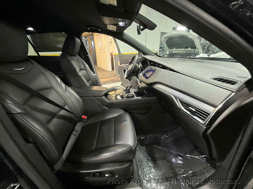Used 2019 Cadillac XT4 Premium Luxury AWD/4WD image 16