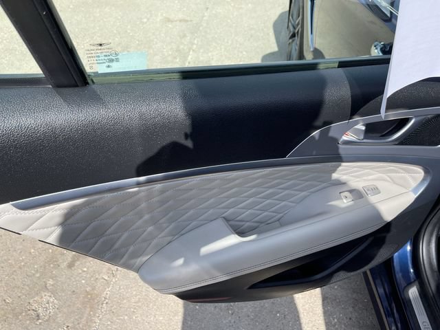 Used 2019 Genesis G70 2.0T Advanced w/ Prestige Package AWD/4WD image 12