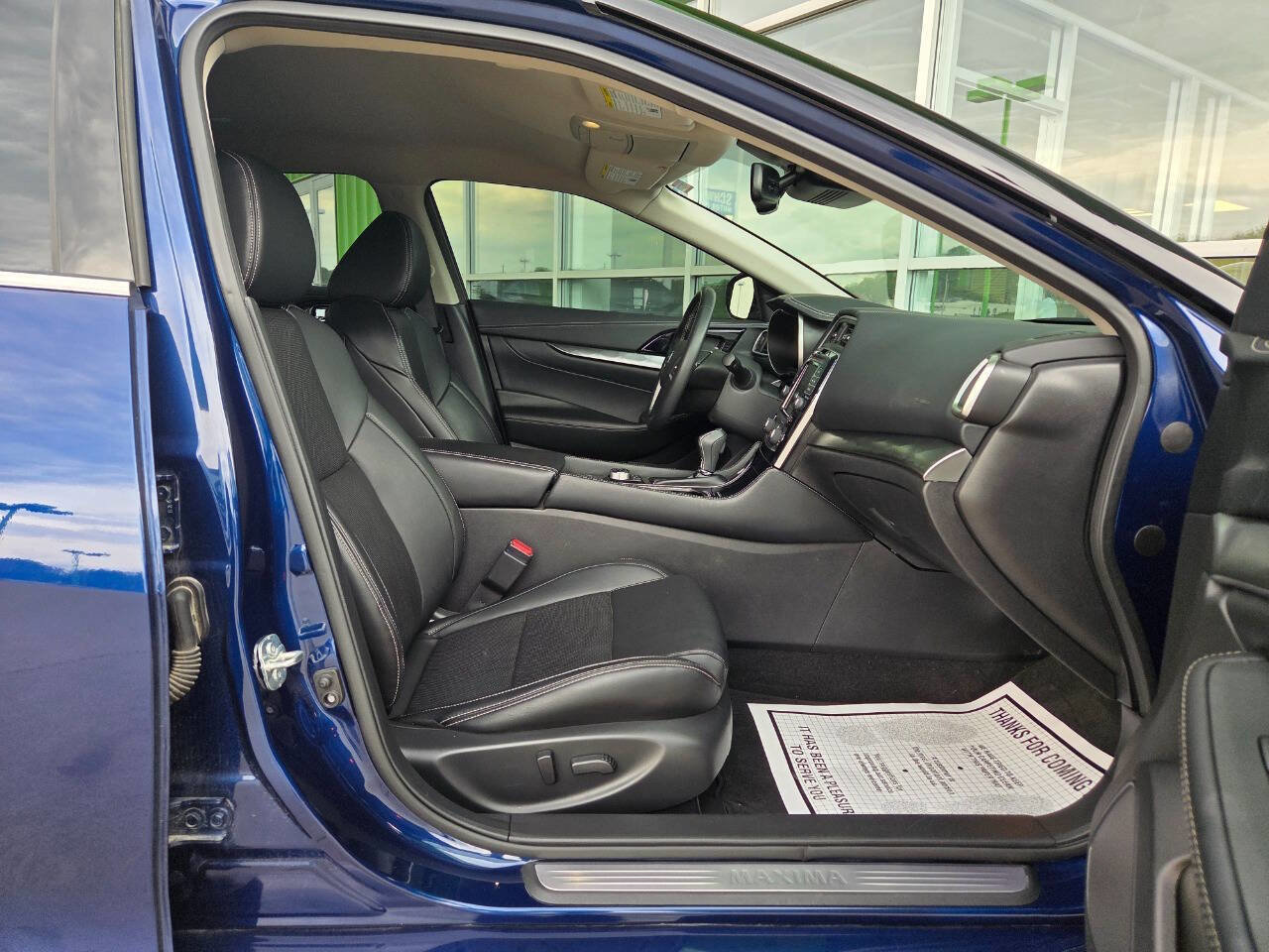 Used 2023 Nissan Maxima SV w/ Floor Mat Group image 28