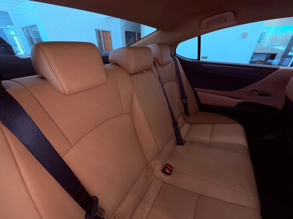Certified 2024 Lexus ES 350 w/ Premium Package image 14