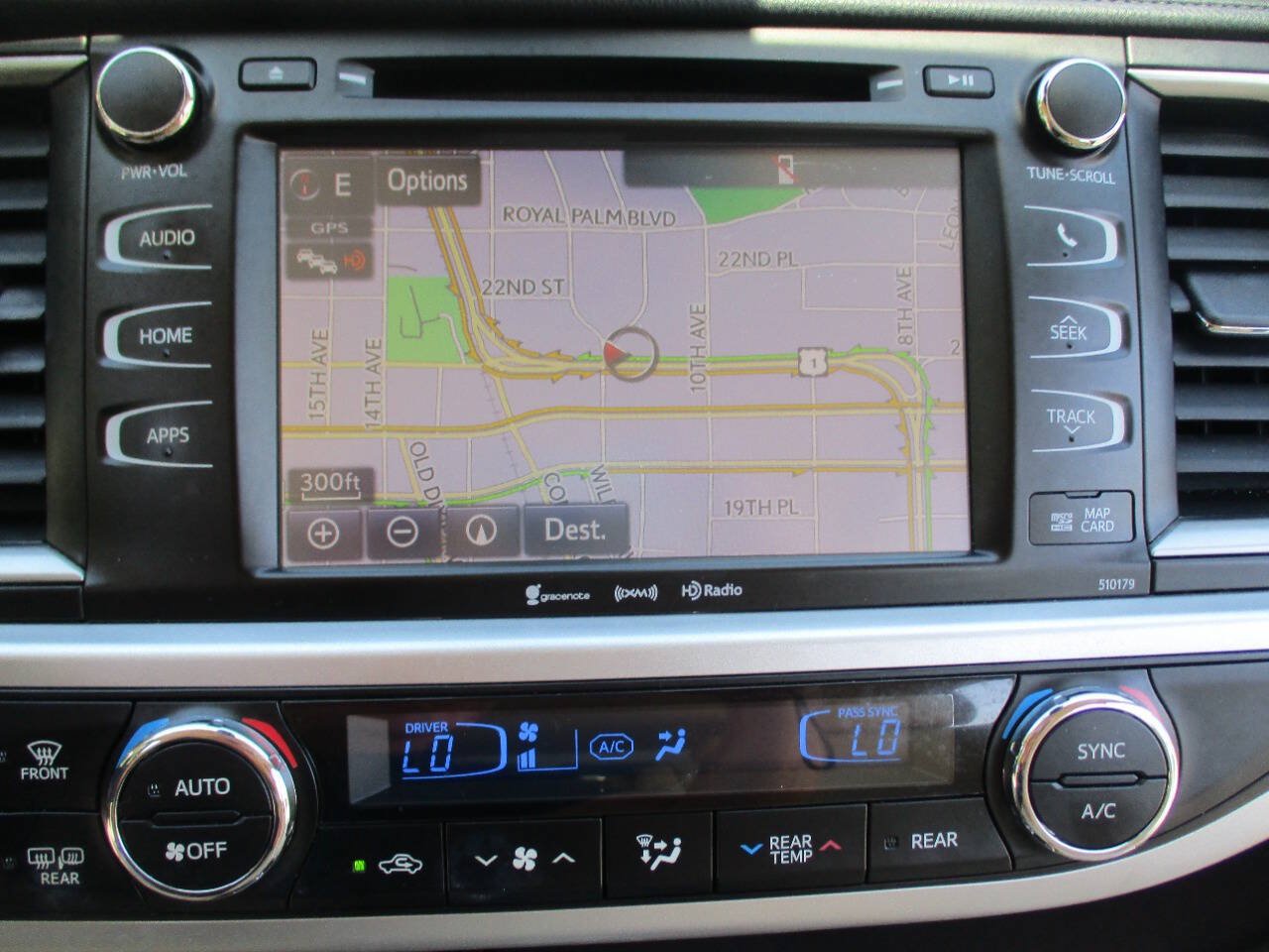 Used 2017 Toyota Highlander XLE FWD image 18