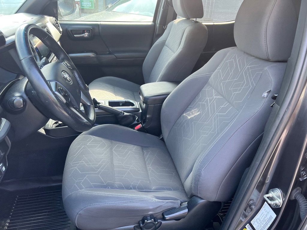 Used 2017 Toyota Tacoma TRD Off-Road image 42