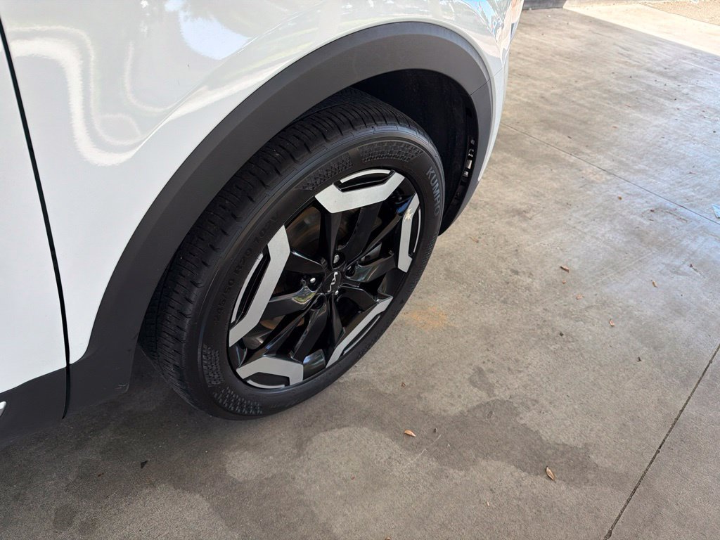 Used 2024 Kia Telluride S FWD image 24