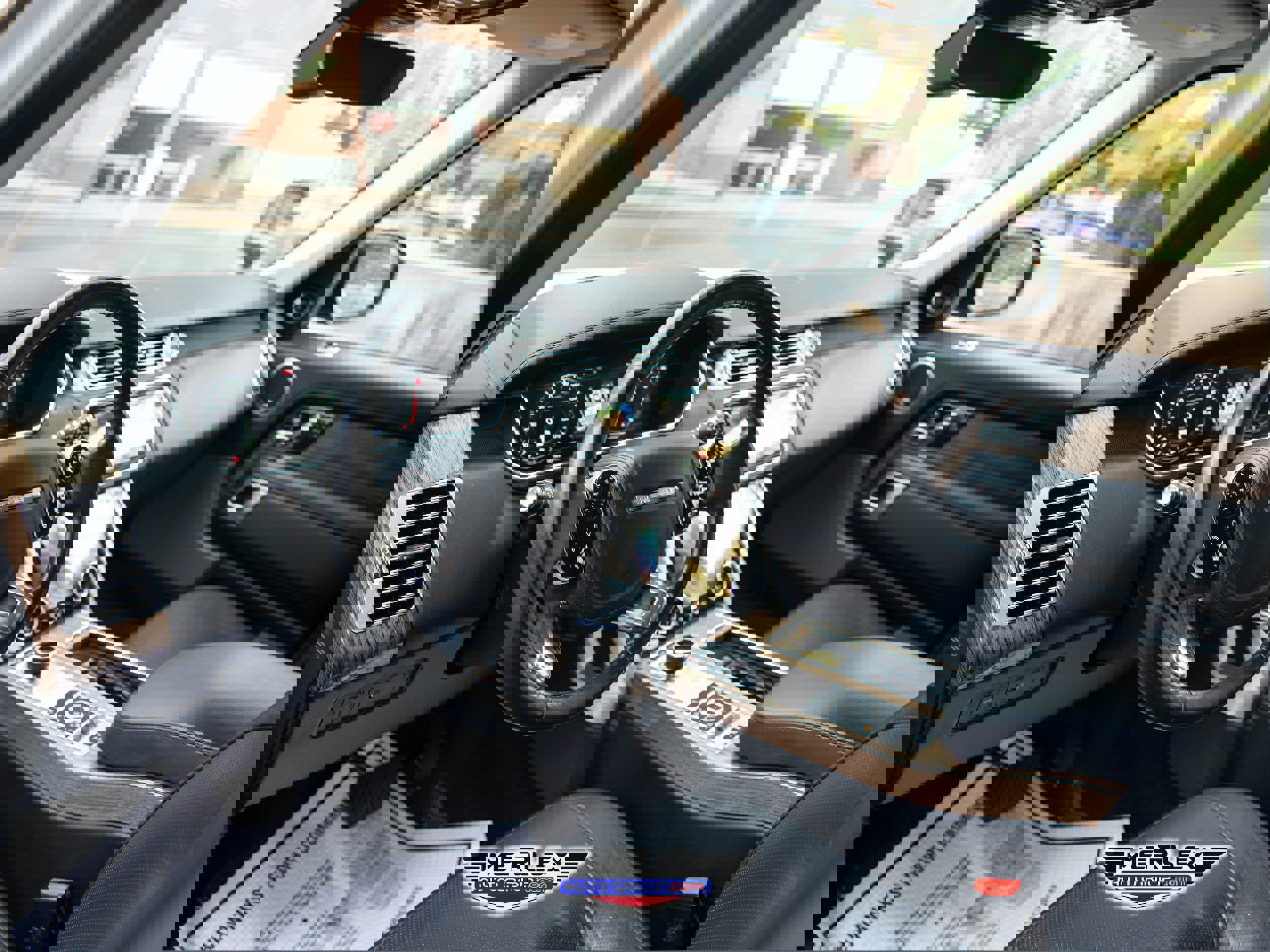 Used 2018 Land Rover Range Rover Long Wheelbase Supercharged image 13