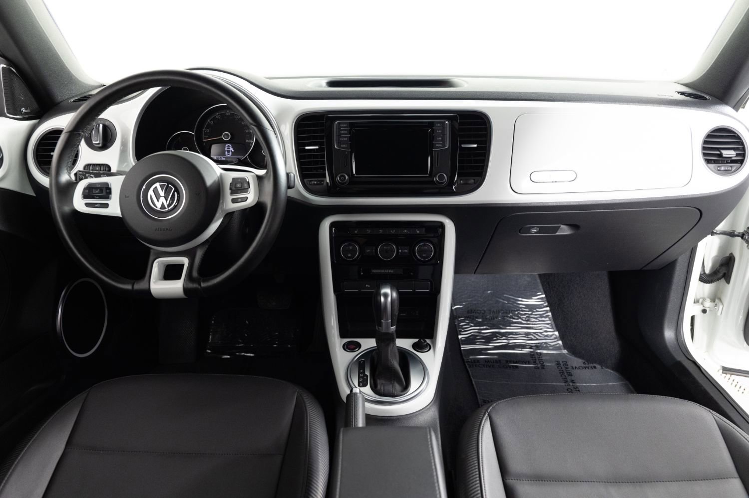 Used 2019 Volkswagen Beetle 2.0T SE w/ SE Premium Package FWD image 25