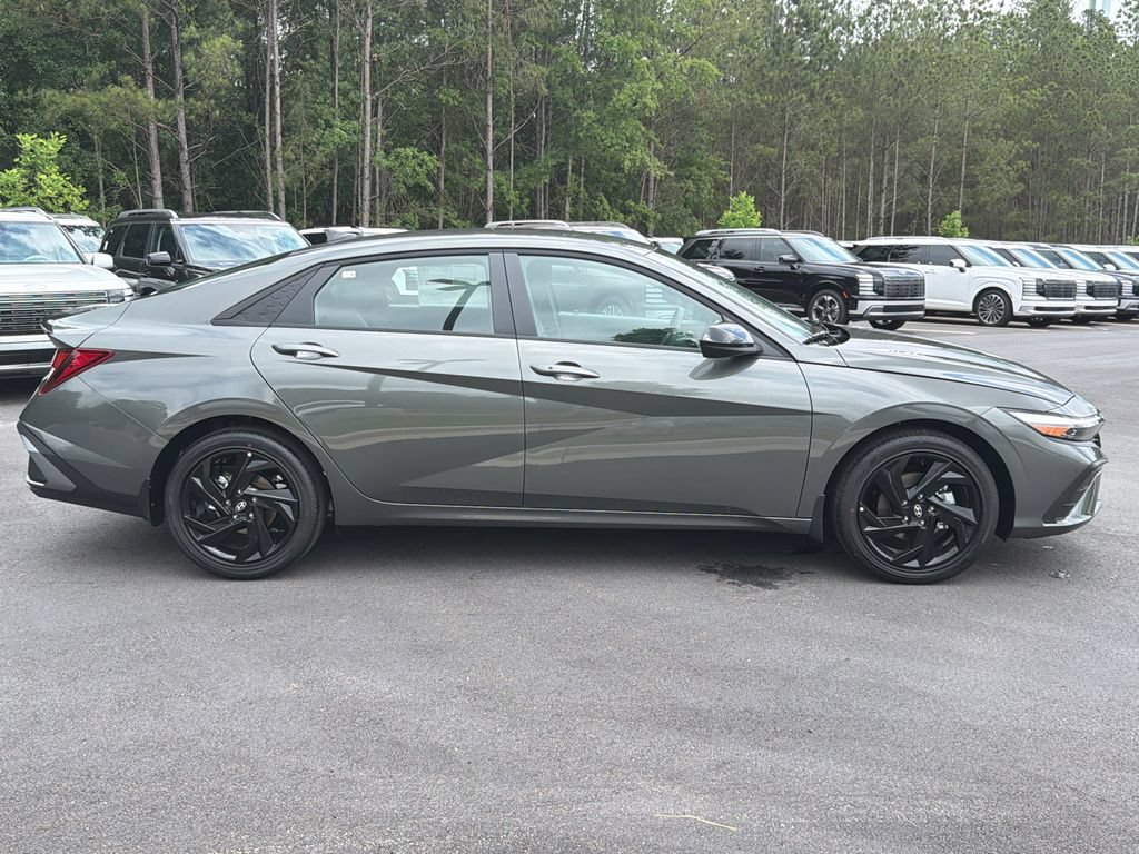 New 2026 Hyundai Elantra Sport FWD image 7