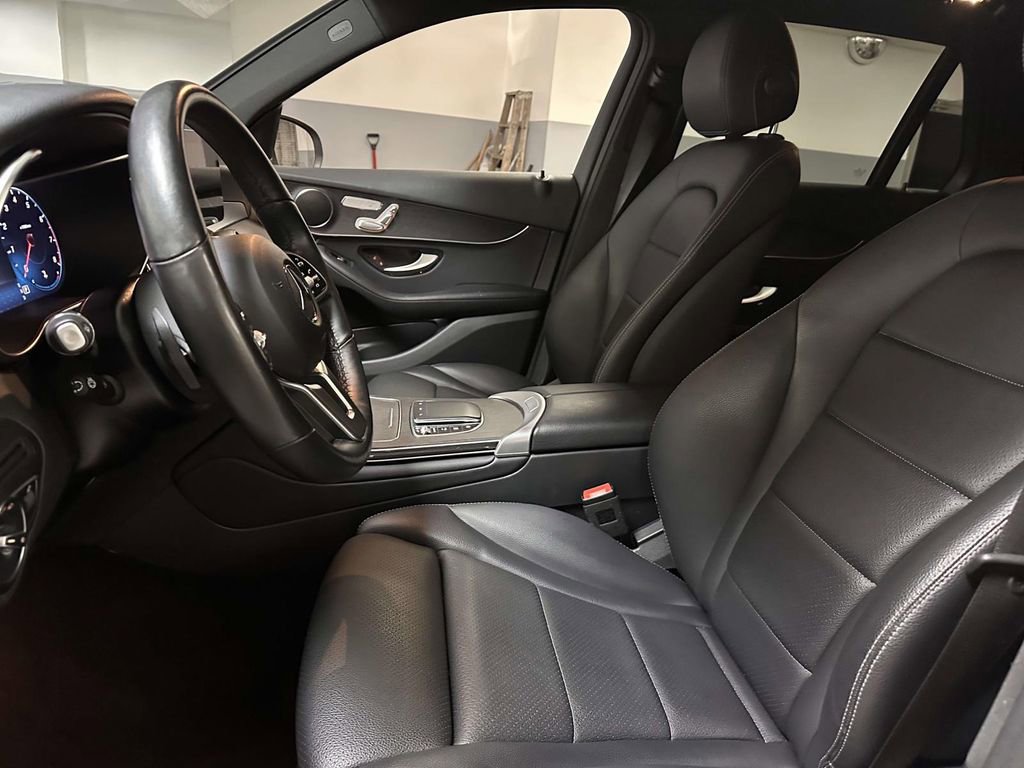 Used 2022 Mercedes-Benz GLC 300 4MATIC image 13