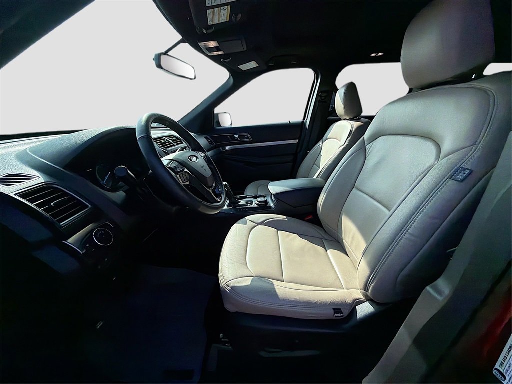 Used 2019 Ford Explorer XLT w/ Equipment Group 202A image 21