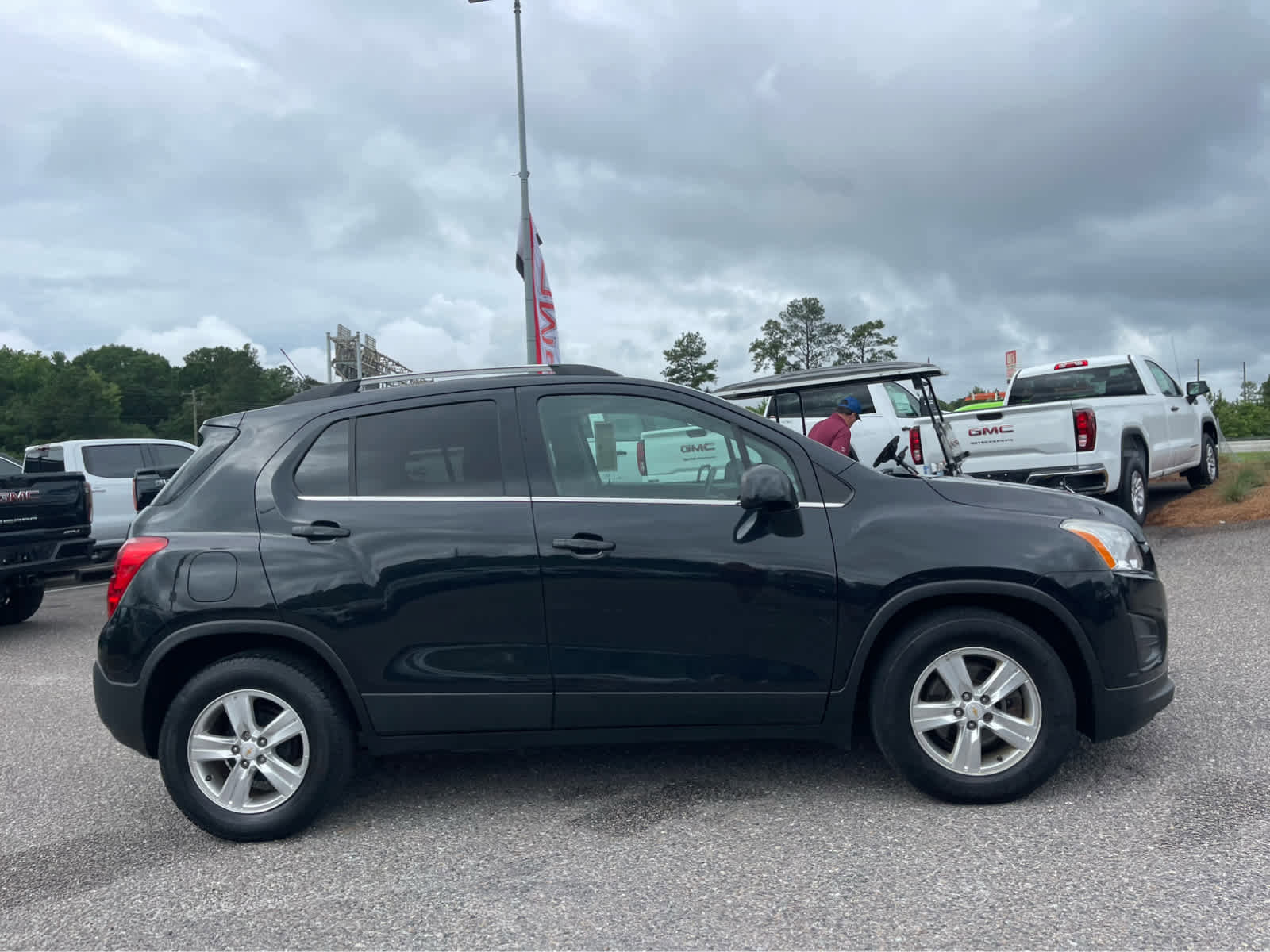 Used 2016 Chevrolet Trax LT w/ LT Convenience Package FWD image 4