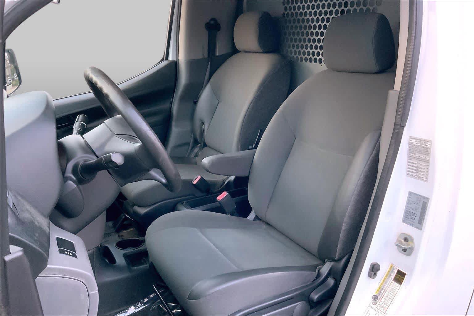 Used 2015 Nissan NV200 S w/ Cruise Control Package FWD image 7