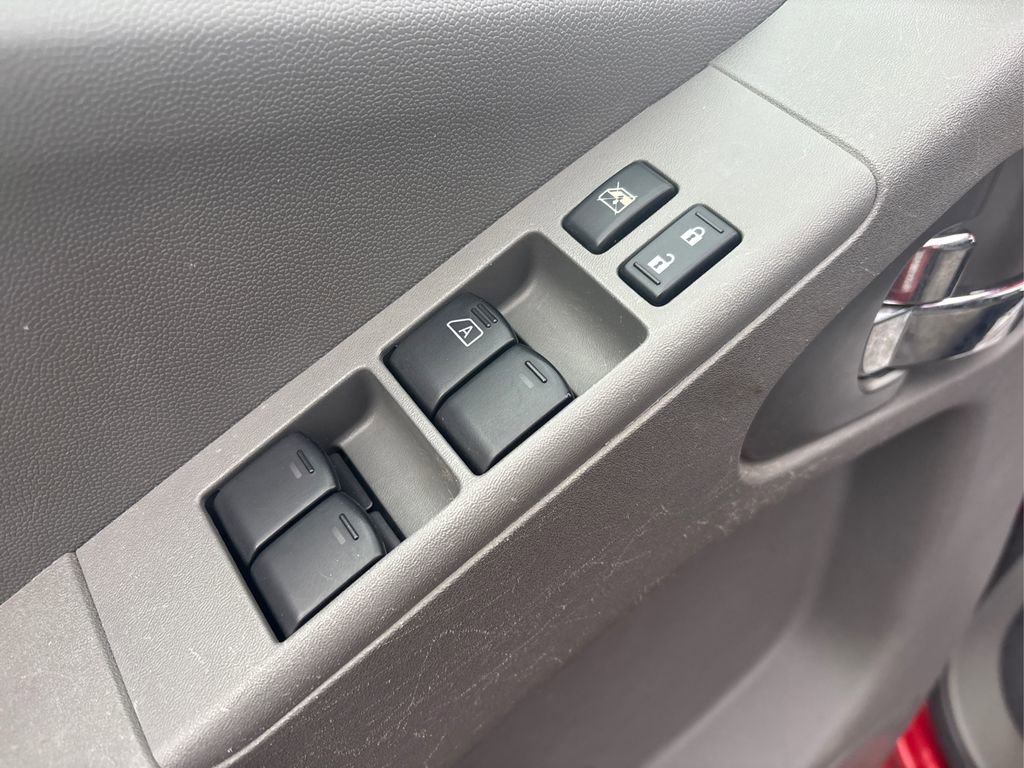 Used 2018 Nissan Frontier SV image 31