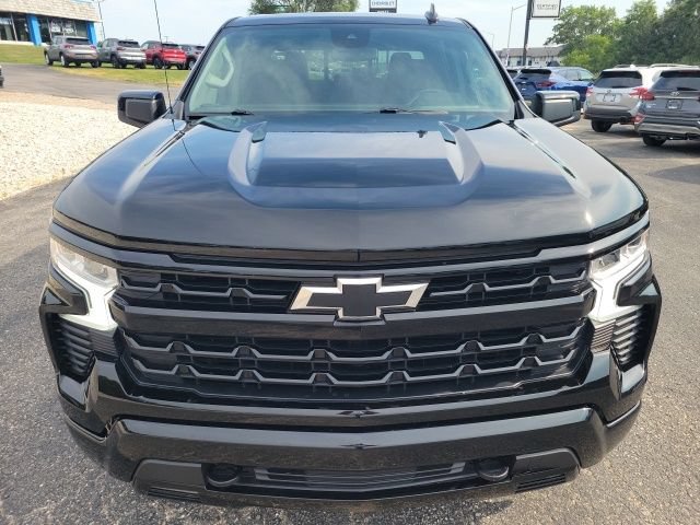 Used 2025 Chevrolet Silverado 1500 RST AWD/4WD image 3