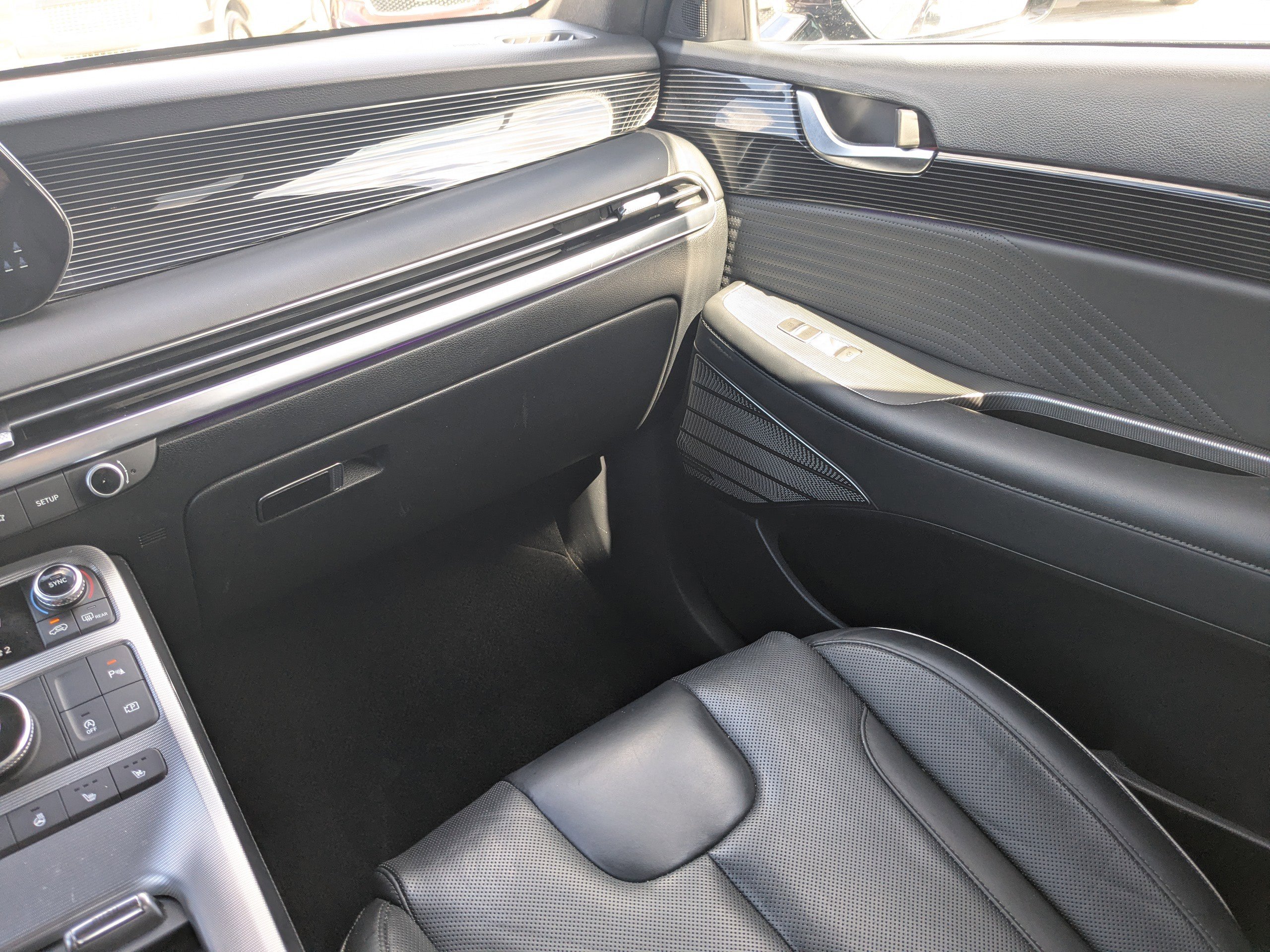 Used 2023 Hyundai Palisade Calligraphy image 21