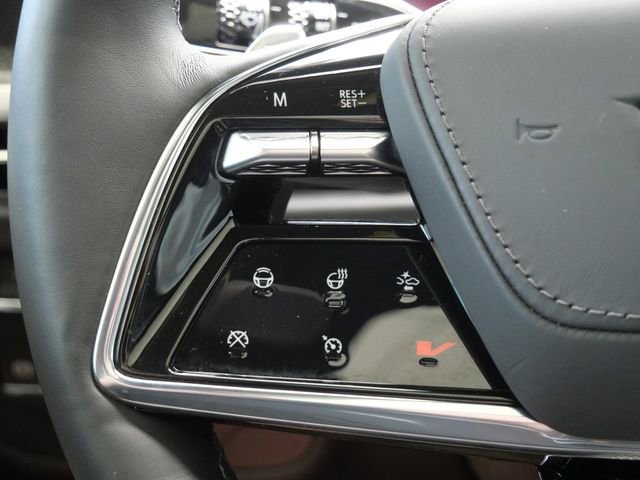 Used 2025 Cadillac Escalade ESV V AWD/4WD image 25