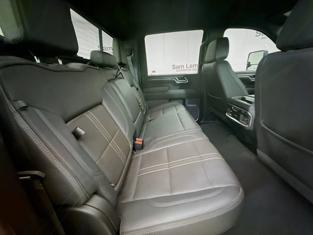 Used 2024 Chevrolet Silverado 2500 High Country image 31