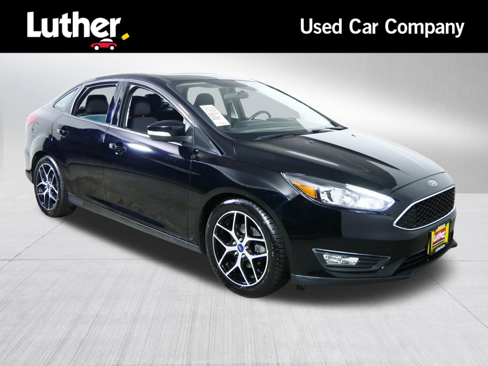 Used 2017 Ford Focus SEL w/ Cold Weather Package FWD image 1