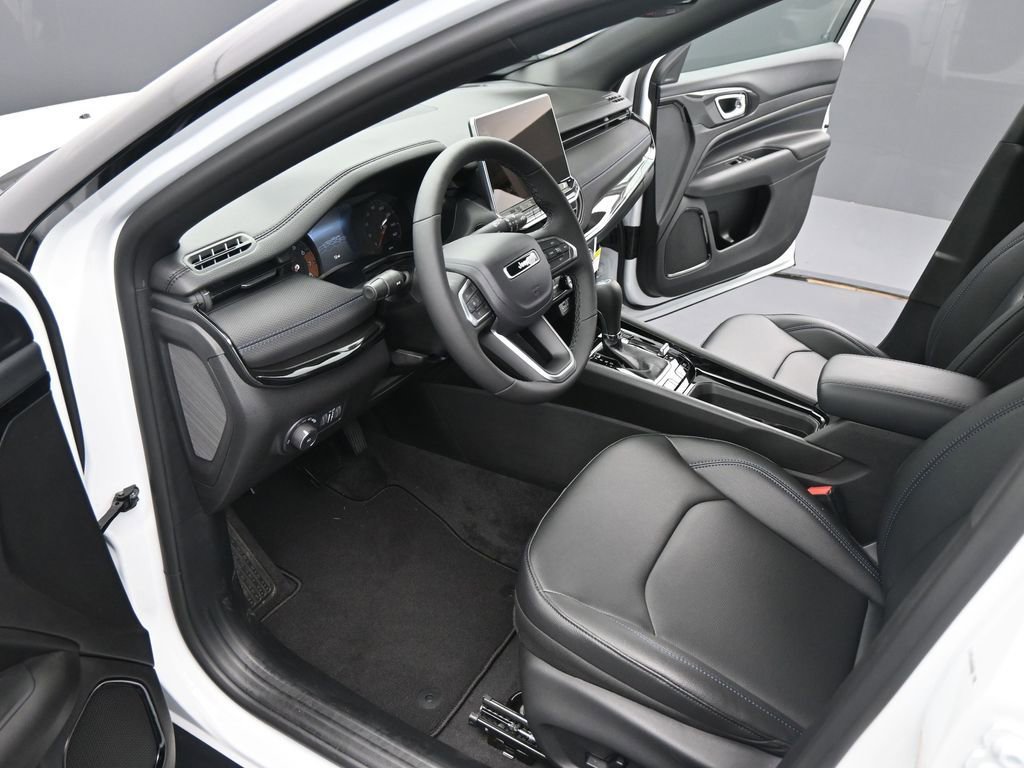 New 2026 Jeep Compass Limited image 9