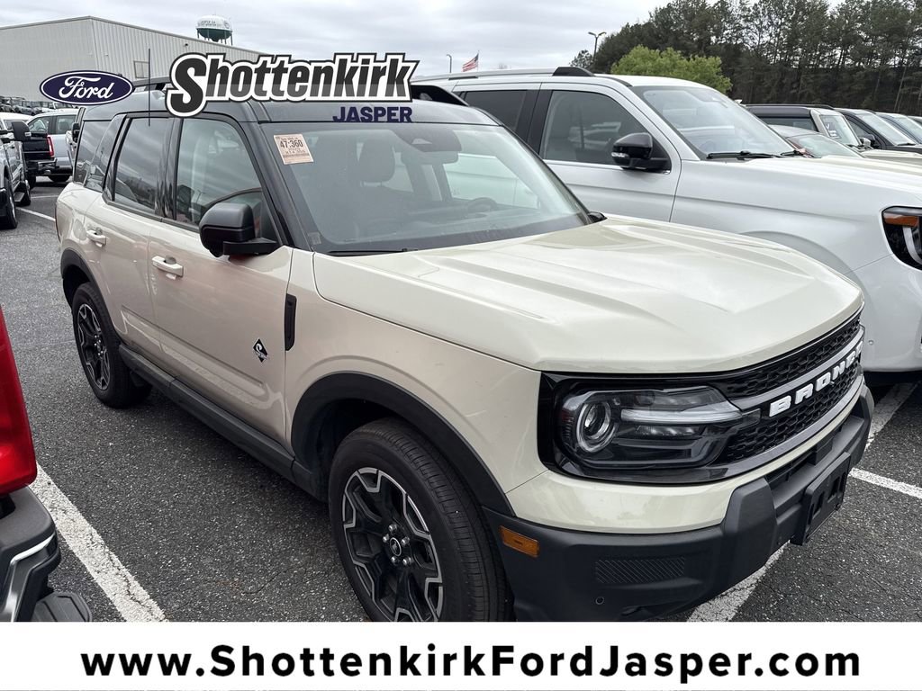 Used 2025 Ford Bronco Sport Outer Banks w/ Outer Banks Tech Package+ image 1