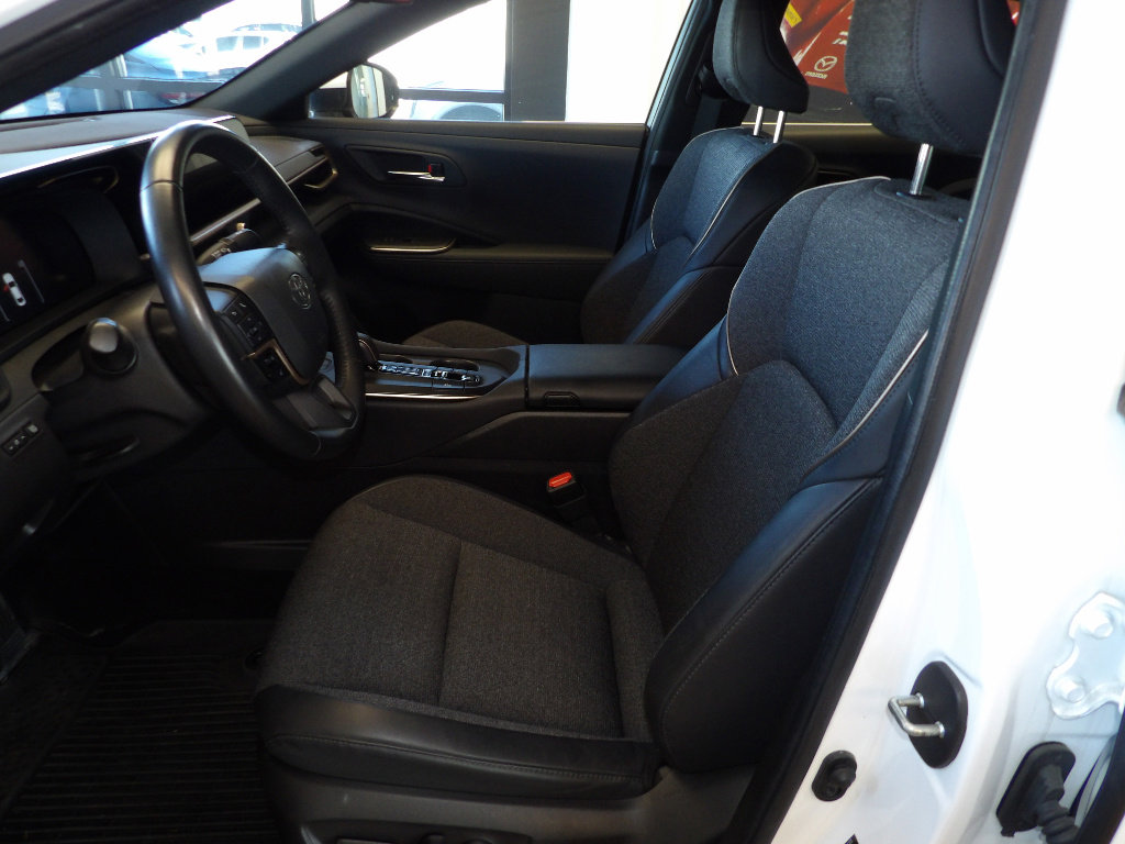 Used 2023 Toyota Crown XLE image 26