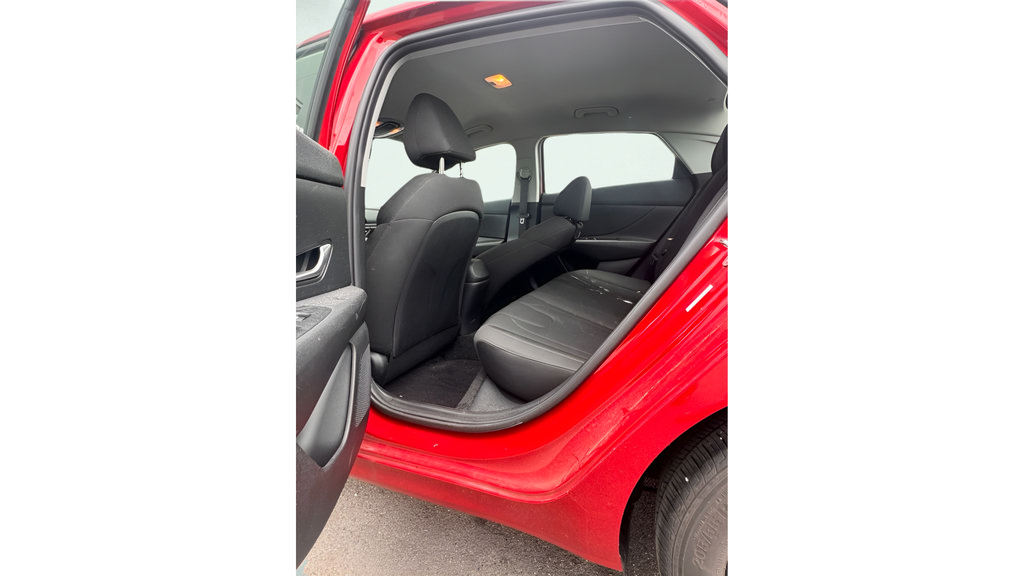 Used 2021 Hyundai Elantra SEL FWD image 9