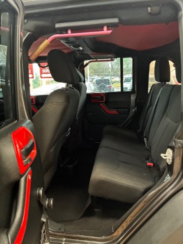 Used 2018 Jeep Wrangler Unlimited Sport w/ Connectivity Group AWD/4WD image 25