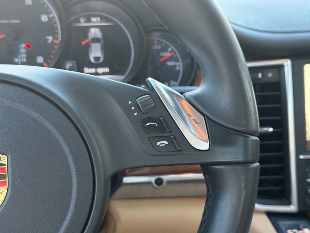 Used 2016 Porsche Panamera 4 image 20