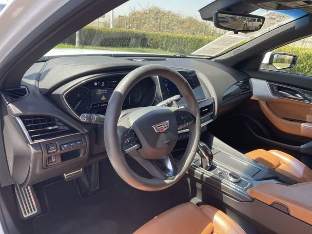 Used 2020 Cadillac CT5 V w/ Platinum Package RWD image 10