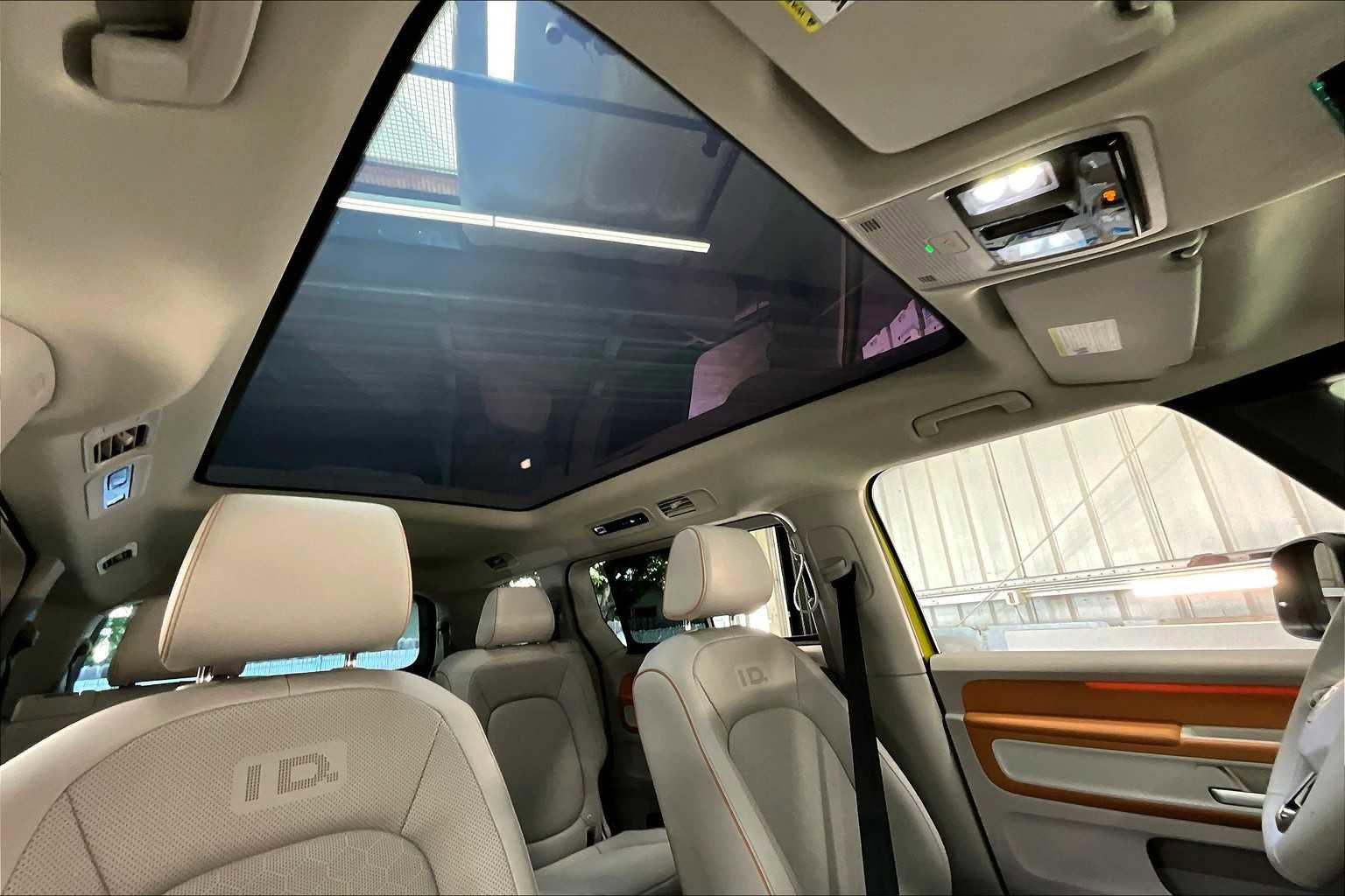 New 2025 Volkswagen ID. Buzz 1st Edition image 28