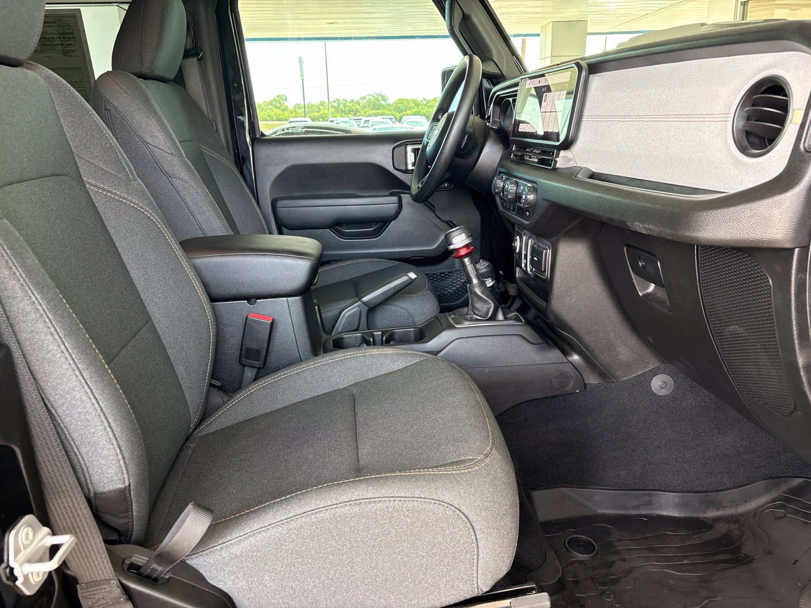 Used 2026 Jeep Wrangler Sport AWD/4WD image 19