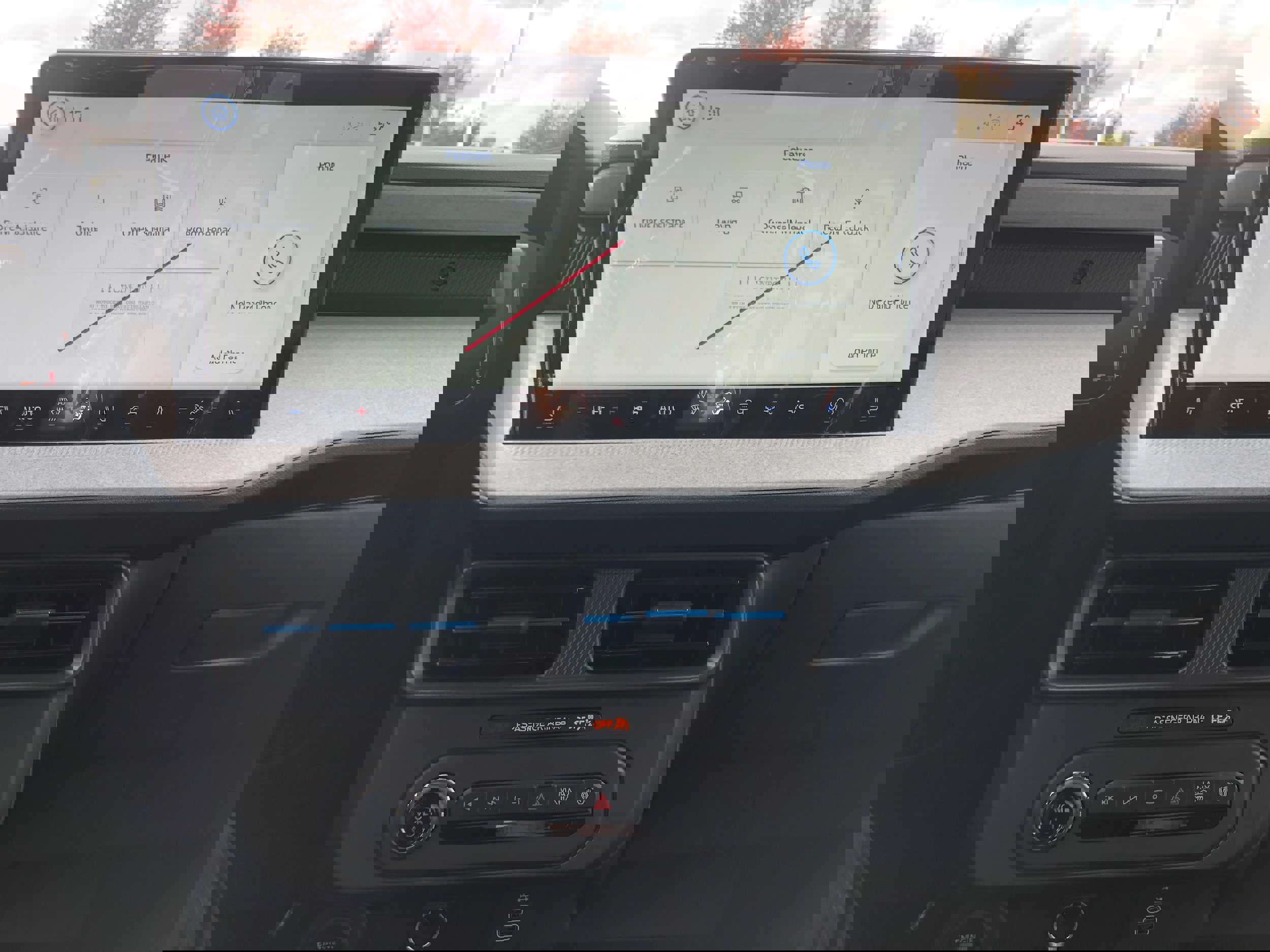 New 2025 Ford Maverick XLT w/ XLT Luxury Package image 13