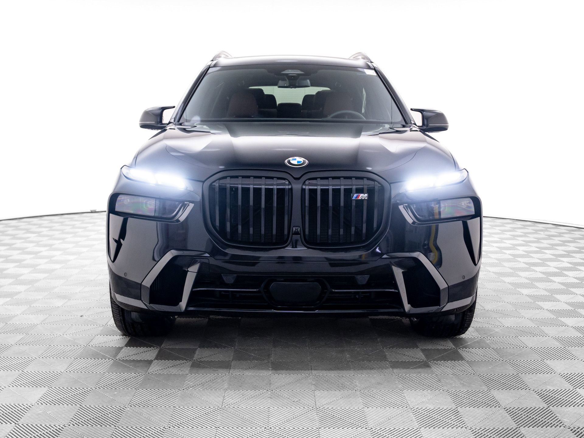 Certified 2025 BMW X7 M60i w/ Executive Package AWD/4WD image 9