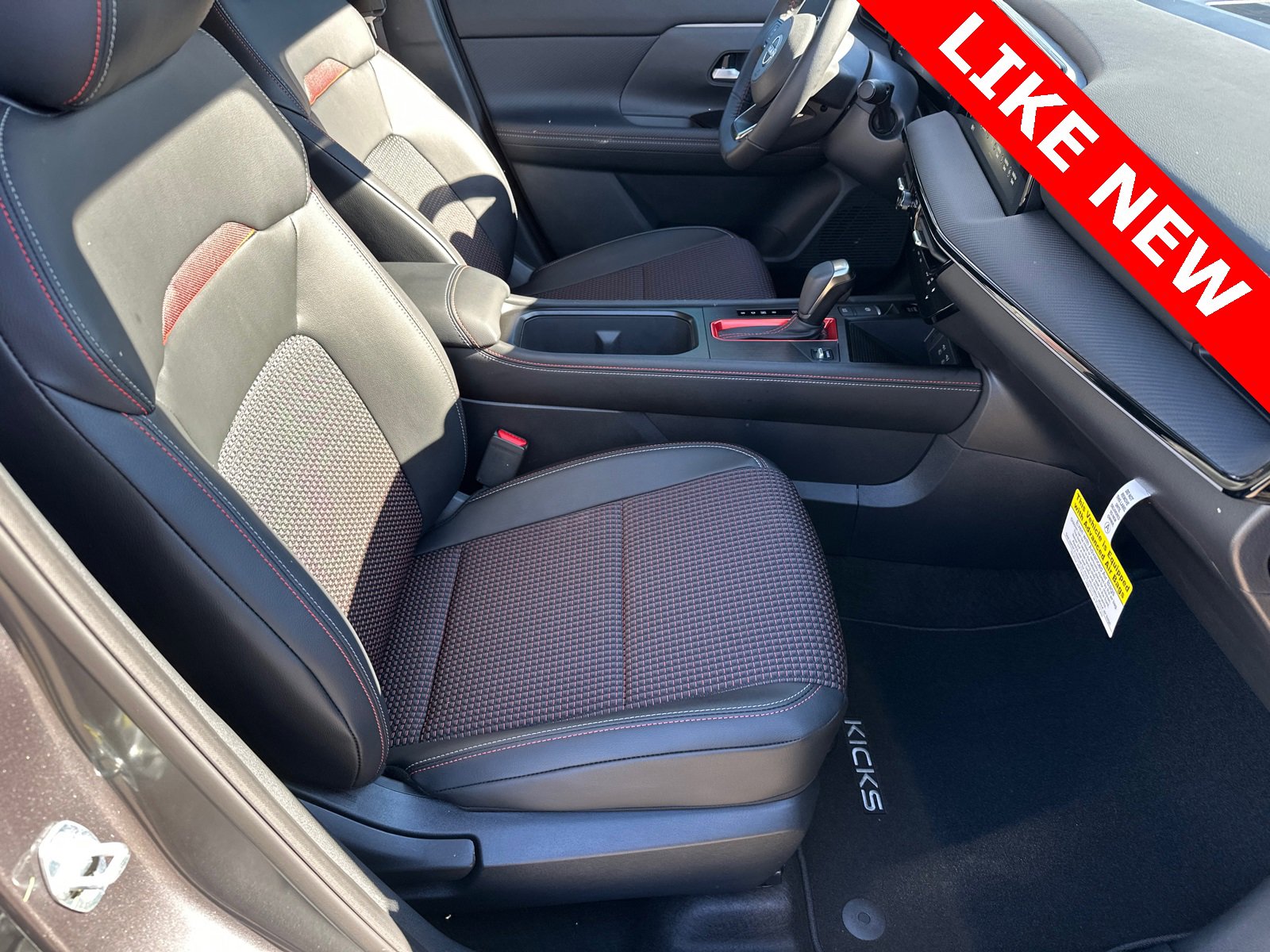 Certified 2025 Nissan Kicks SR image 13