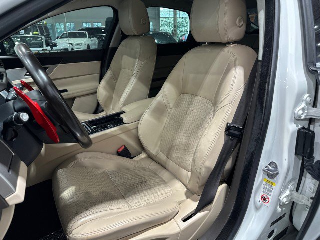Used 2017 Jaguar XF Prestige AWD/4WD image 29