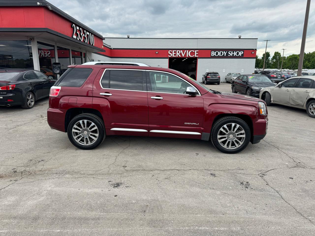 Used 2016 GMC Terrain Denali AWD/4WD image 2