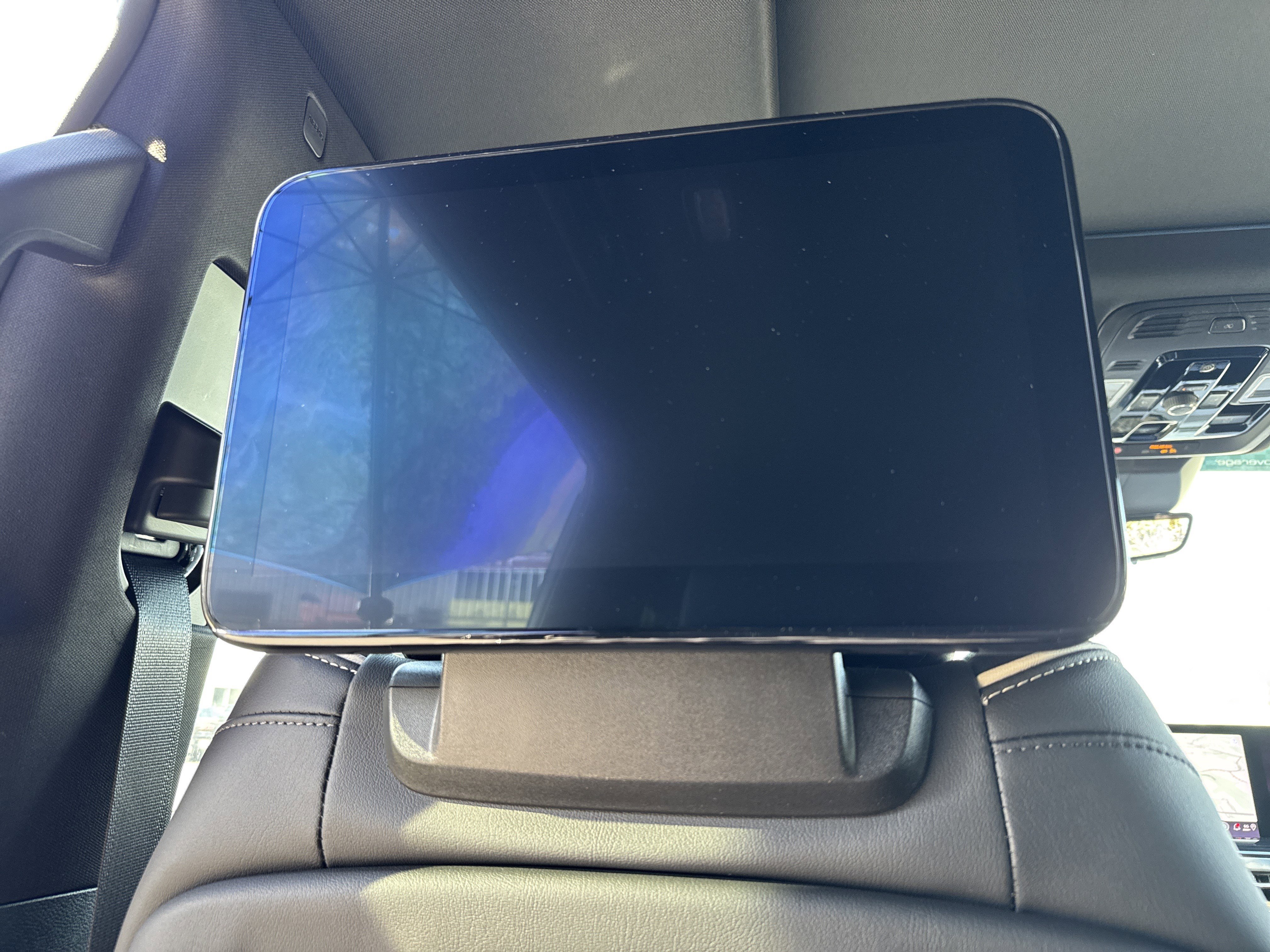 Used 2026 Cadillac Escalade ESV Sport w/ Touring Package image 30