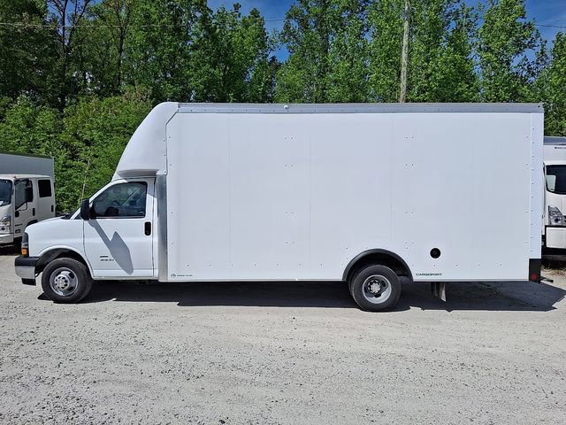 New 2024 Chevrolet Express 4500 w/ Driver Convenience Package RWD image 3