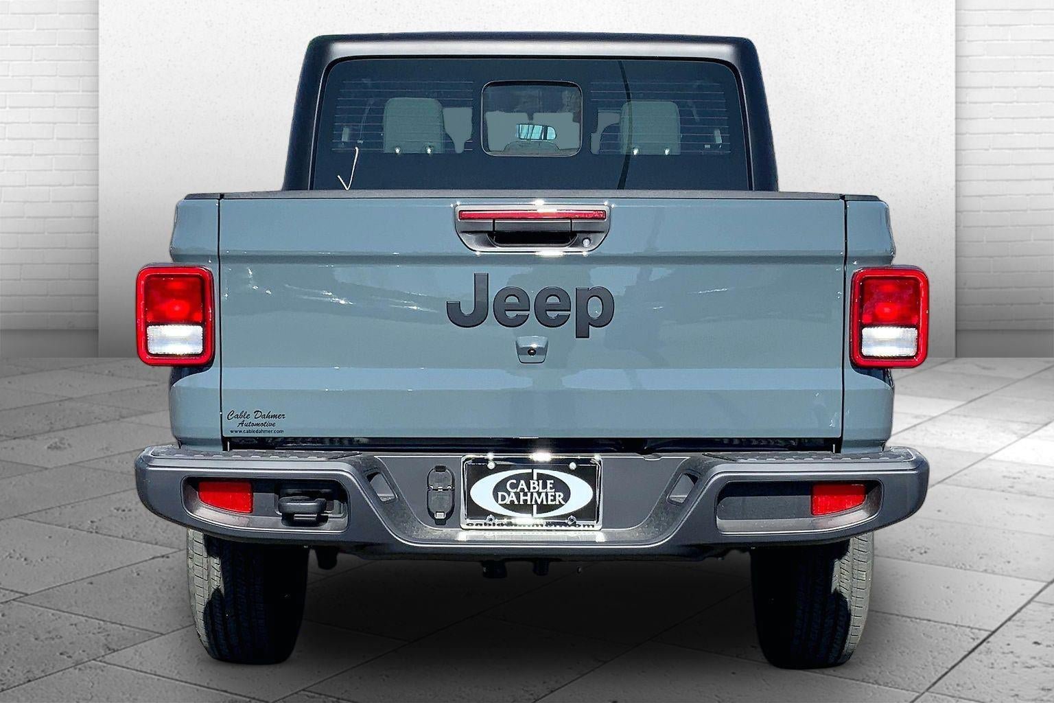 New 2026 Jeep Gladiator Sport AWD/4WD image 4